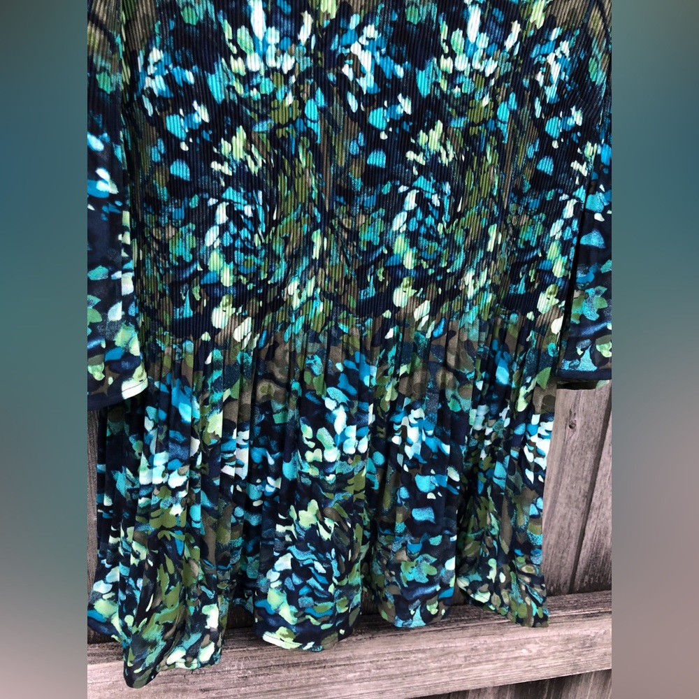 Catherines Tunic Green Multi Color Size 2x - image 2